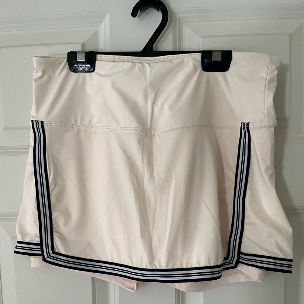 Fila workout skort cream with black stripes golf activewear pickleball size M